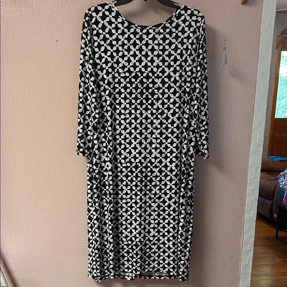Michael Kors Black and White Geometric Long Sleeve Dress